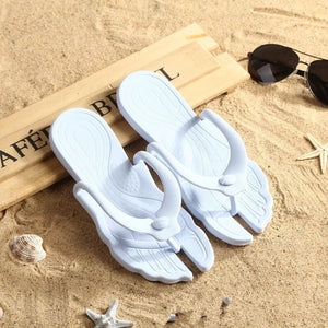 Folding beach slippers